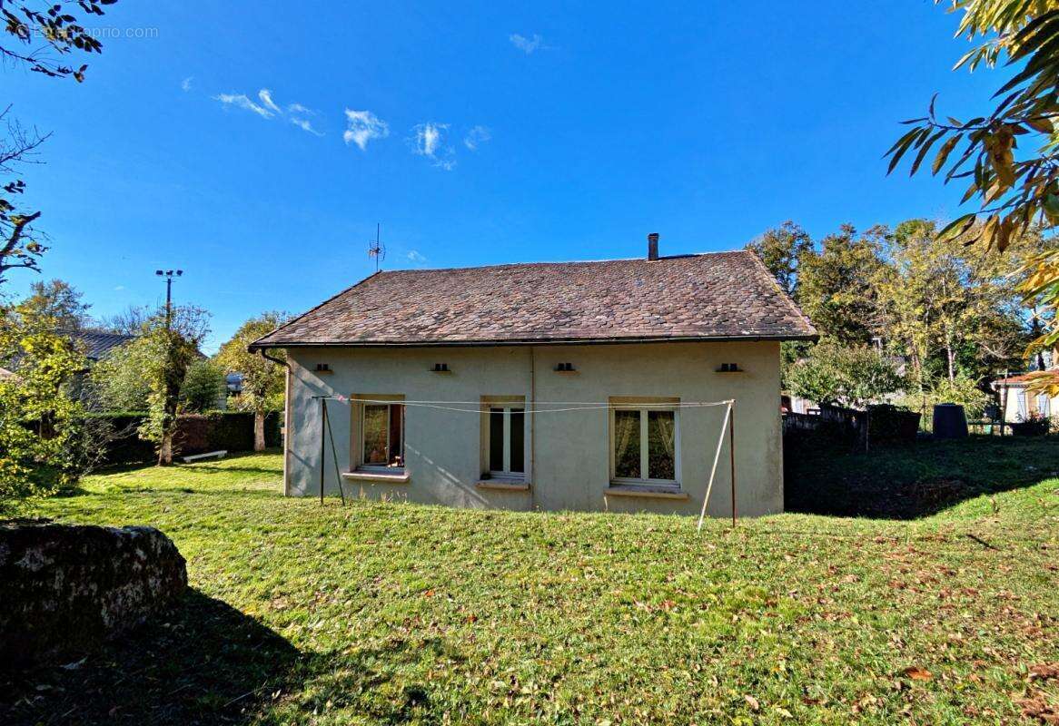 Maison 3 pièces / 93 m² / 85 000 EUR / SAINT-SALVY-DE-LA-BALME - photo 2