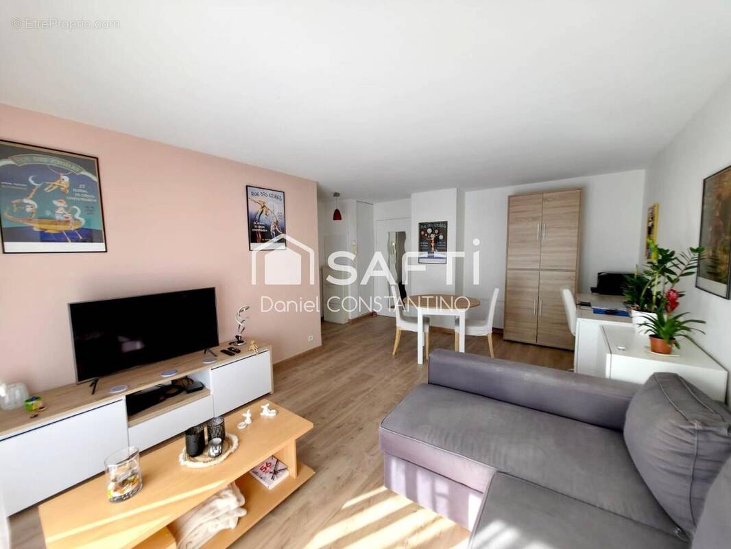 Photo 1 - Appartement à SAINTE-GENEVIEVE-DES-BOIS