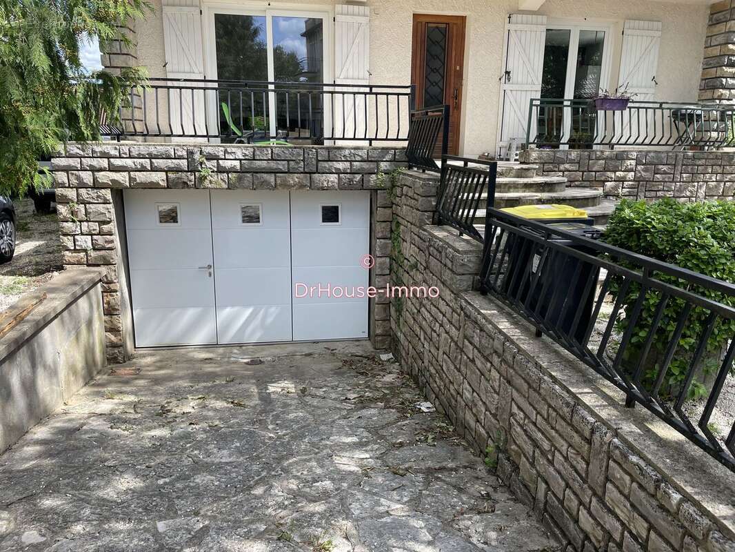 Maison à LONGVIC