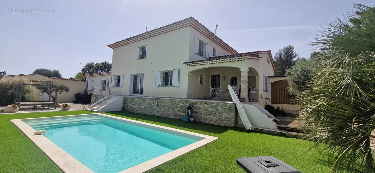 Maison à PEYMEINADE