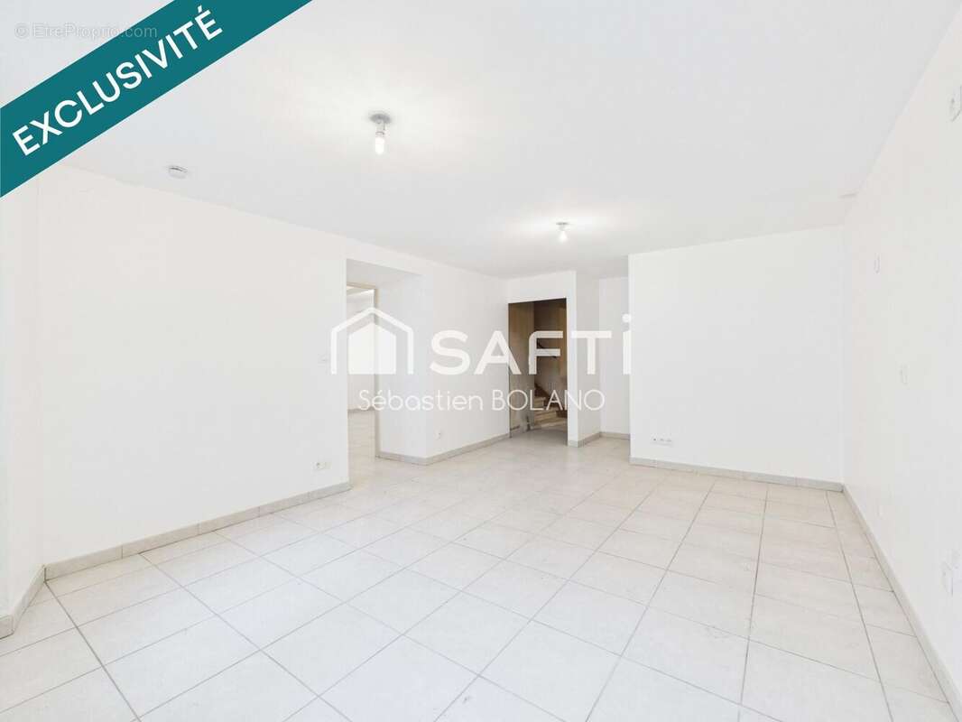 Photo 2 - Maison à ROUBIA