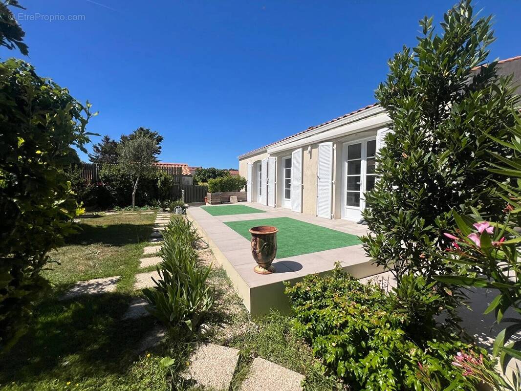 Maison à LONGEVILLE-SUR-MER
