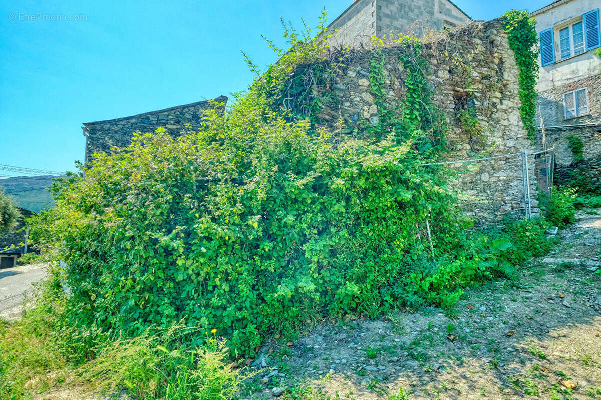 Maison à LURI