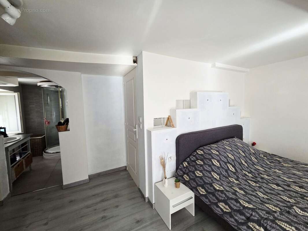 Maison à SAINT-CHINIAN