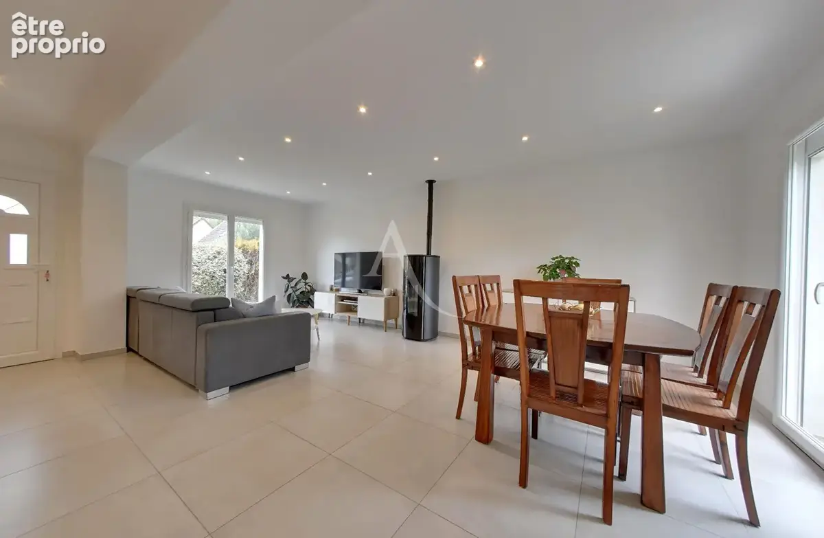 Maison Chevry Cossigny 5 pièces 103 m² + combles aménageables sur 589 m² de terrain - photo 3