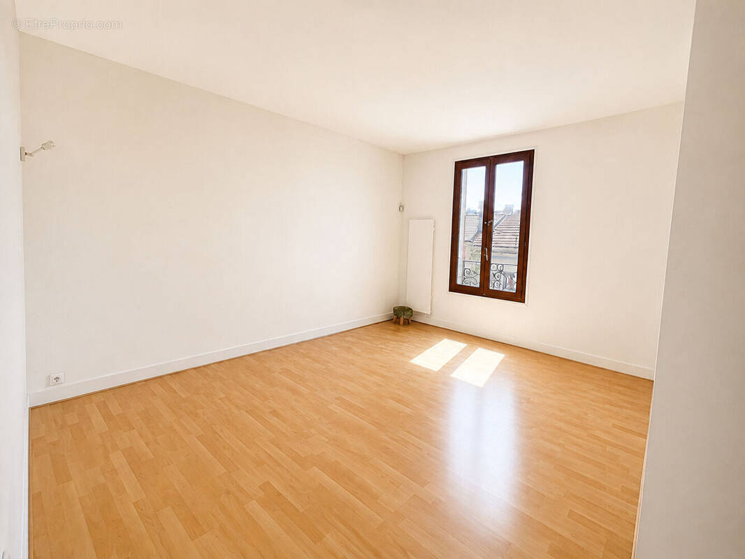 Appartement à NANTERRE