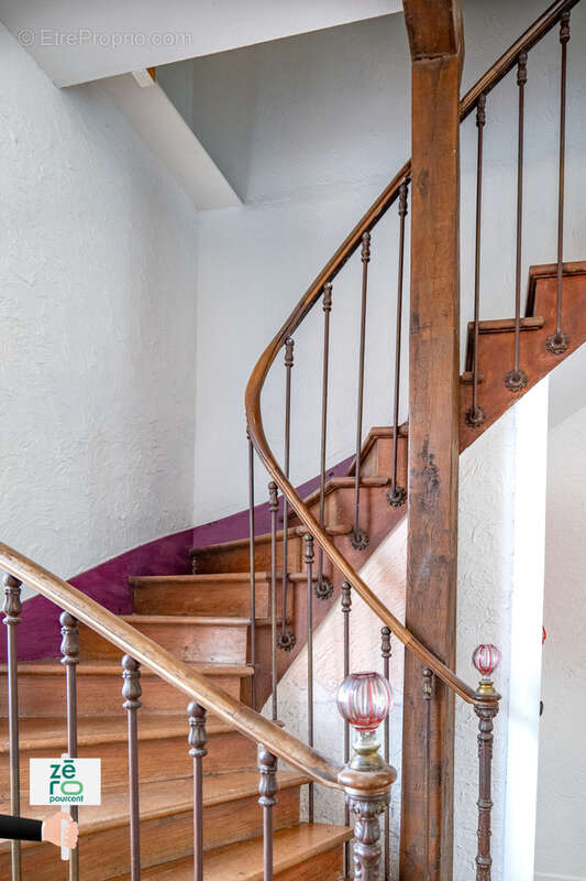 Maison à CHAMPAGNE-LES-MARAIS