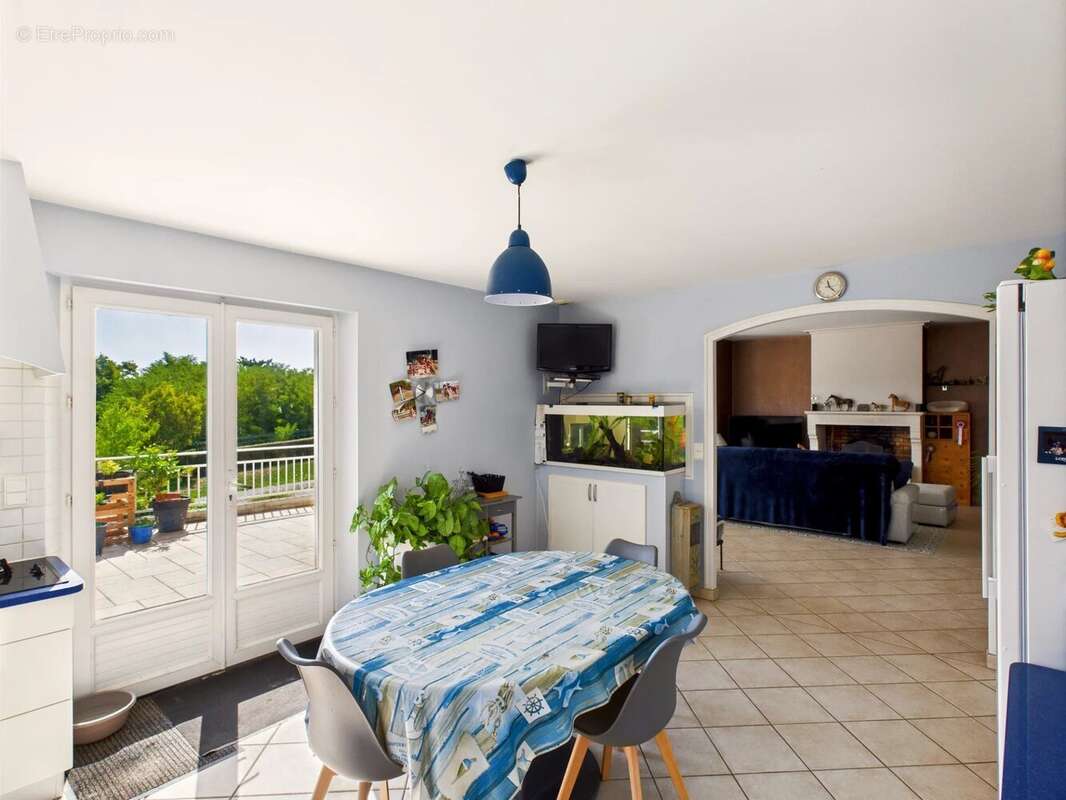 Maison à RUFFEC