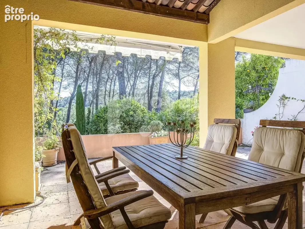 Maison à MOUGINS