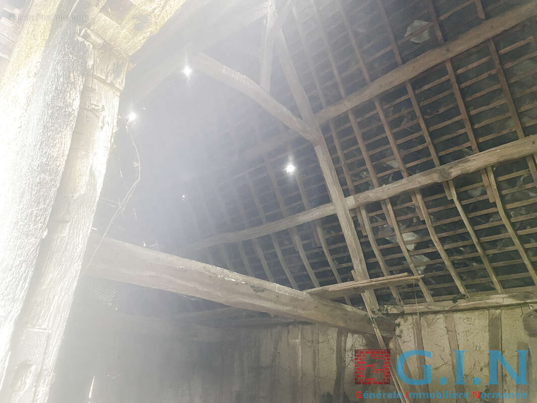 Parking à BOURNEVILLE