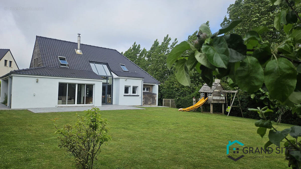 Maison à SAINT-MARTIN-BOULOGNE