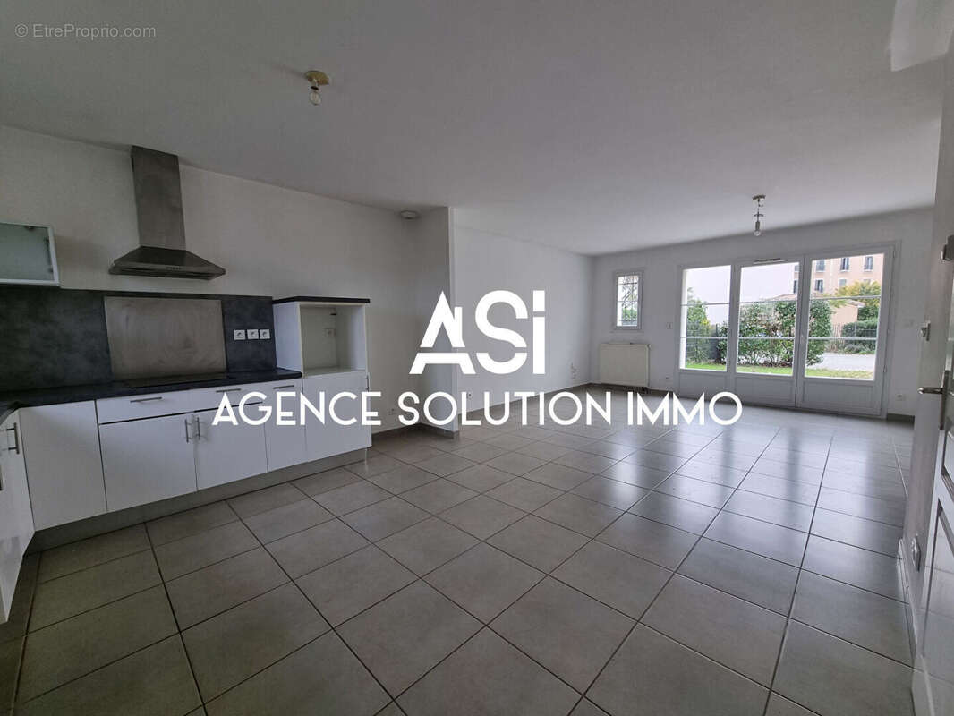 Maison à MONTELIMAR