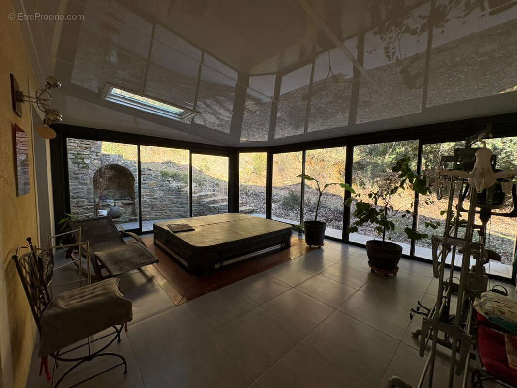 Maison à EVENOS