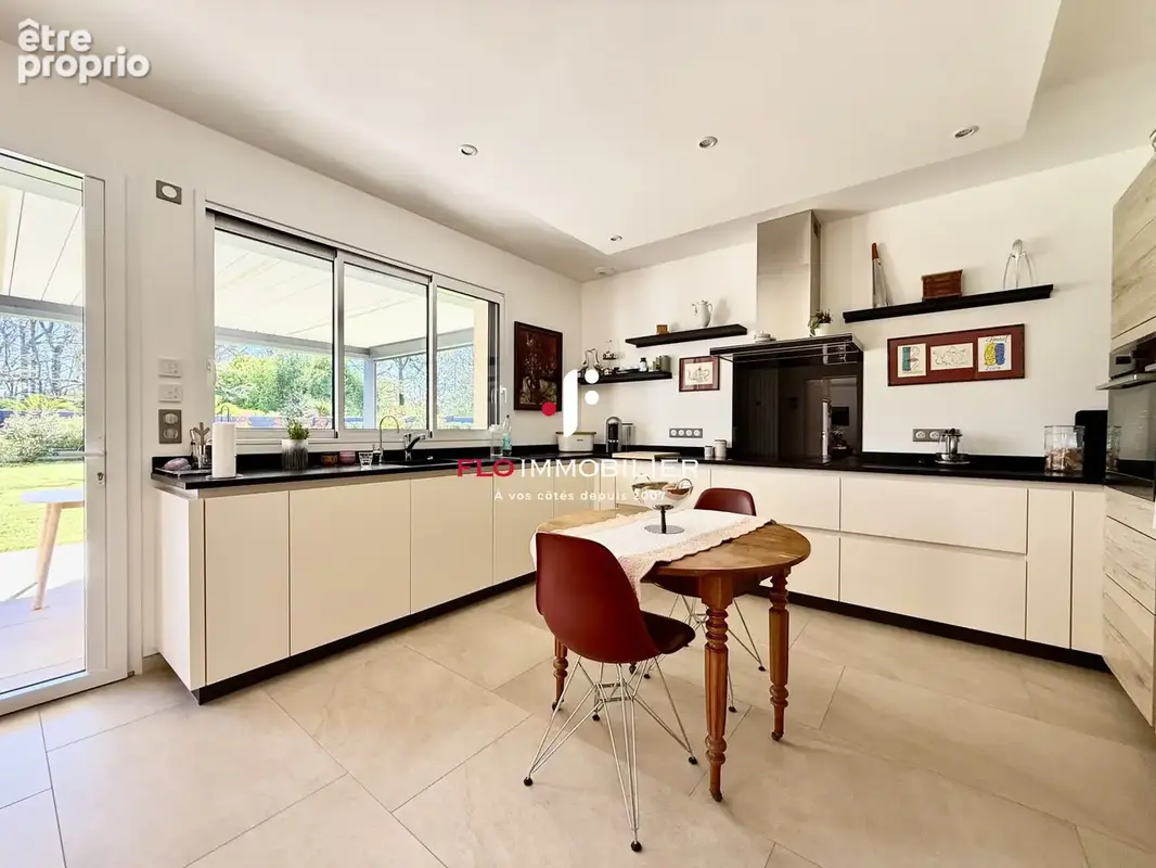 Maison 10 pièces 280 m² à vendre à Caen (14000) - photo 4
