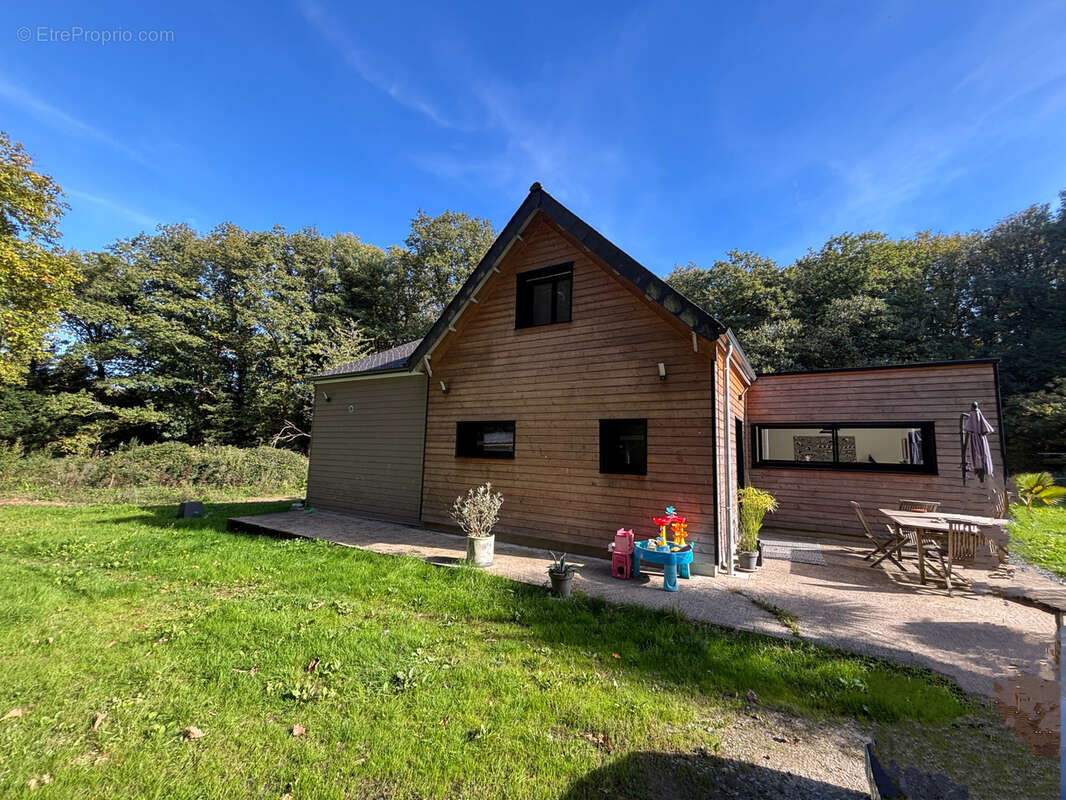 En pleine forêt, maison à vendre au Cellier - photo 2