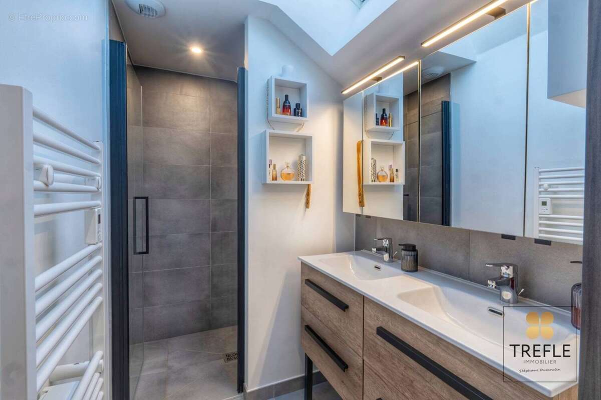 Appartement à LE BOURGET-DU-LAC