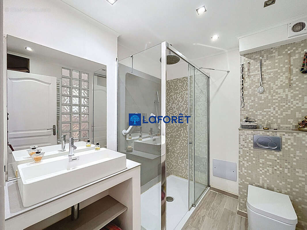 Maison à CARQUEIRANNE