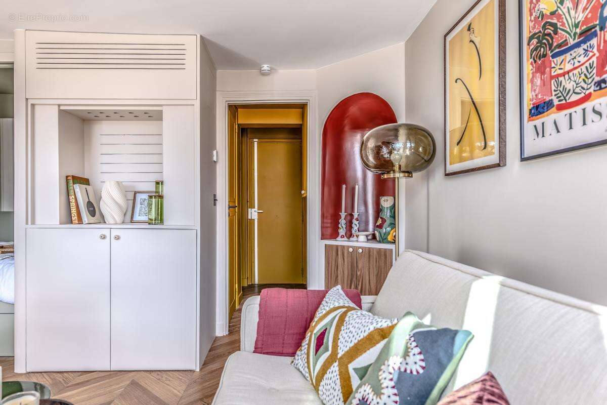 Appartement à PARIS-1E