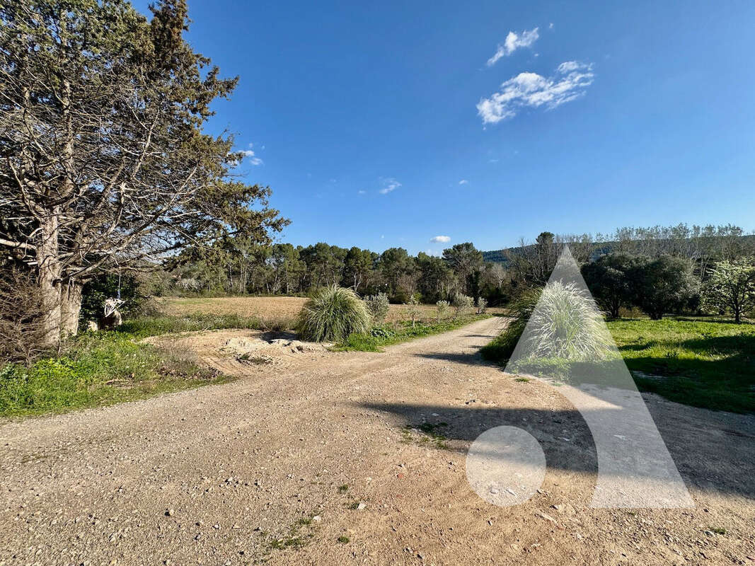 Maison à VILLECROZE