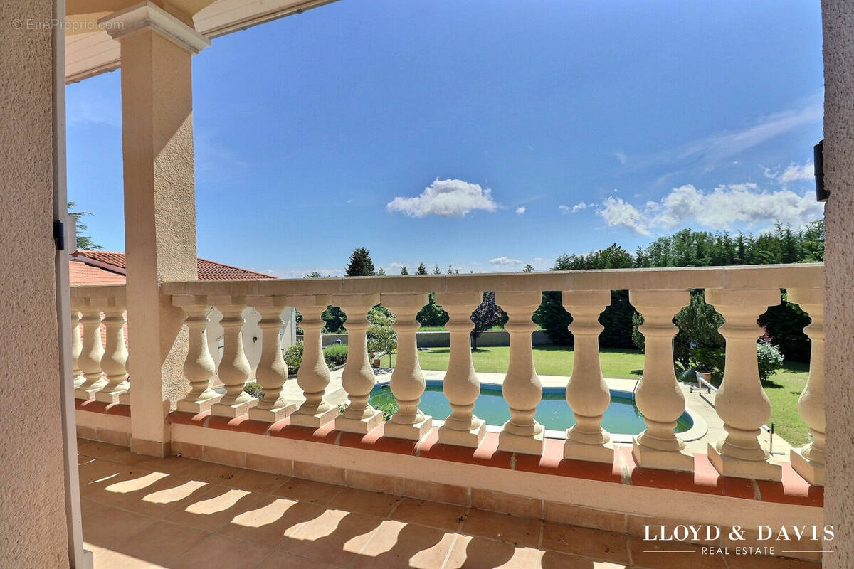 VUE DEGAGEE - Maison à SAINT-JEAN-SOLEYMIEUX