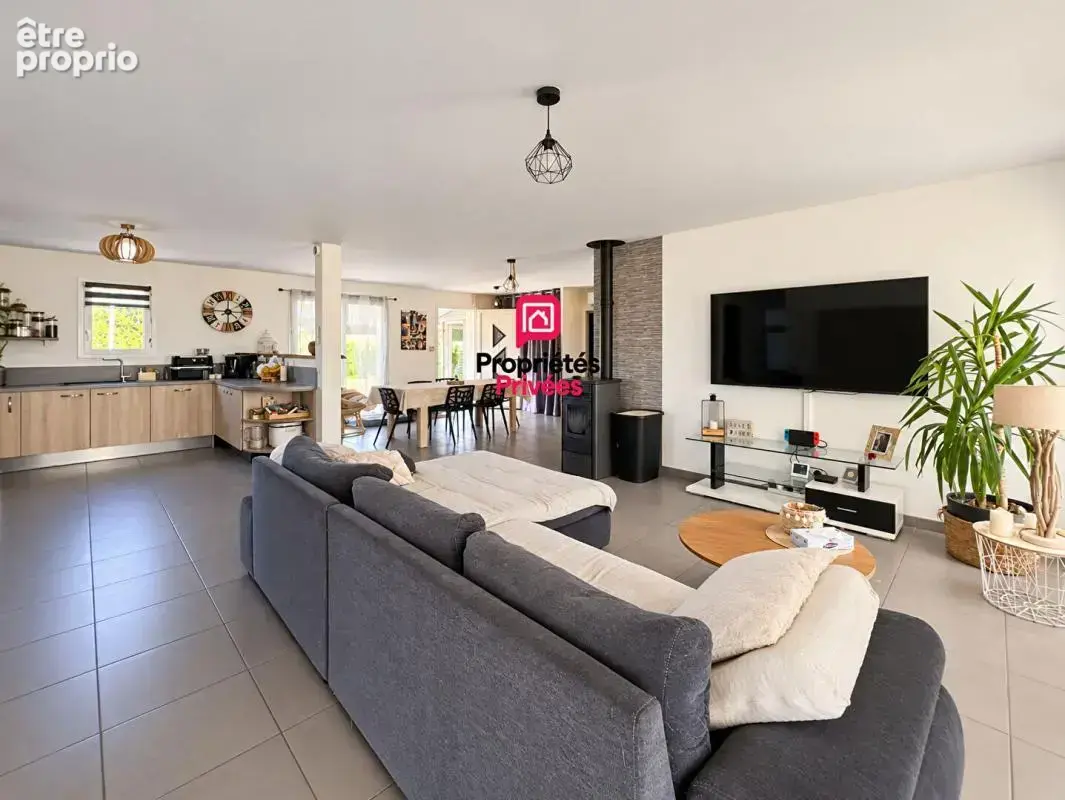 Maison plain-pied 3 chambres bureau terrain 3500 m² - photo 3