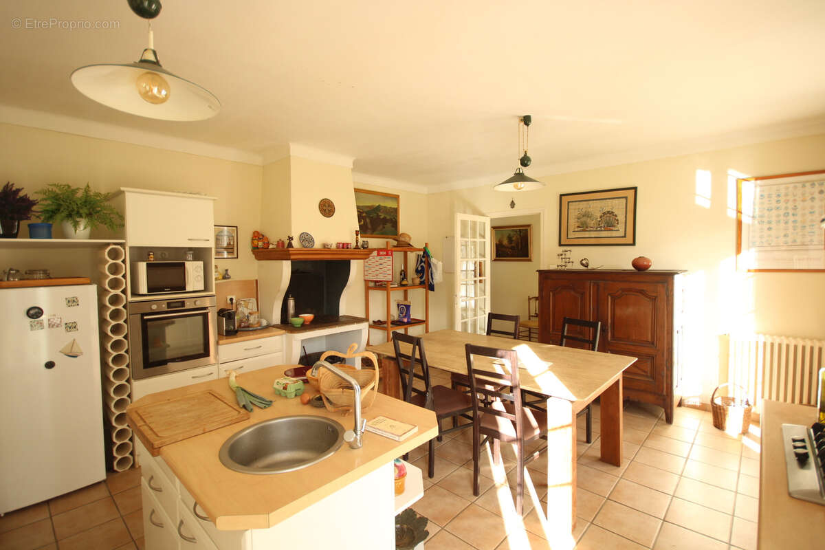 Maison à LA BASTIDE-SUR-L'HERS