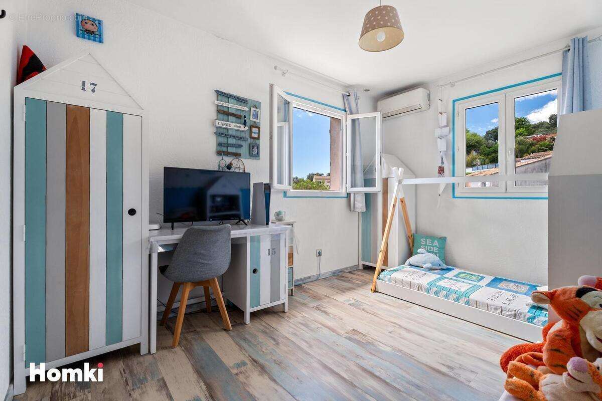 Maison à VILLENEUVE-LOUBET