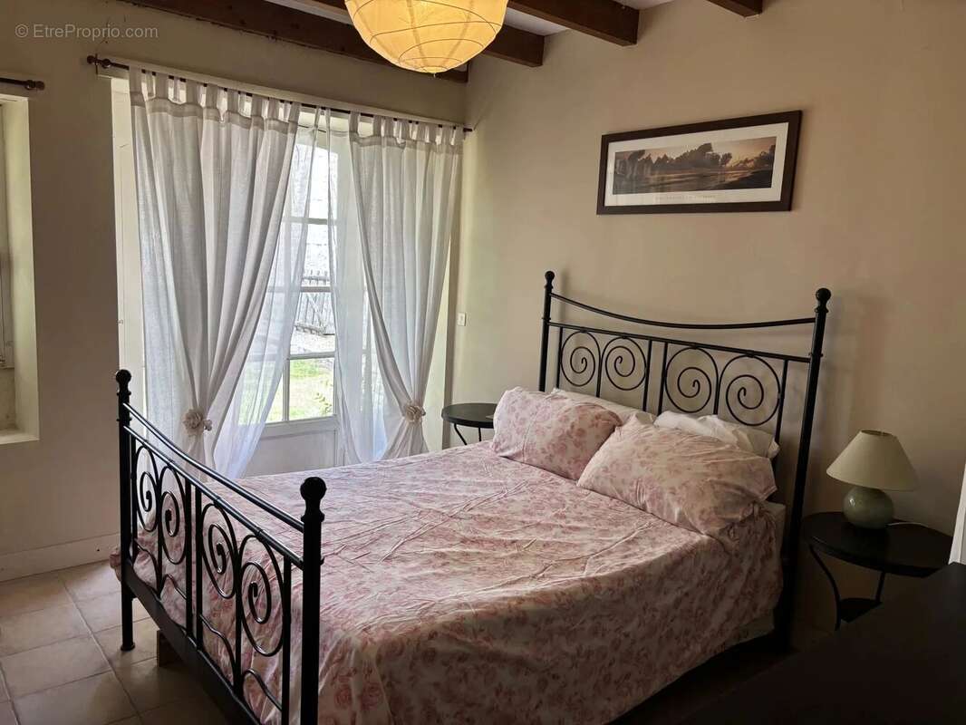 Maison à AUBETERRE-SUR-DRONNE