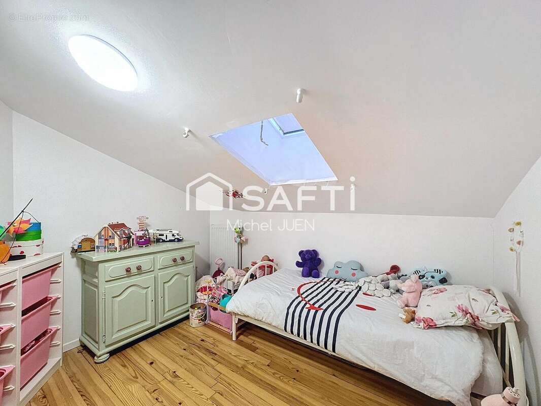 Maison 159 m² à Narrosse  - photo 8
