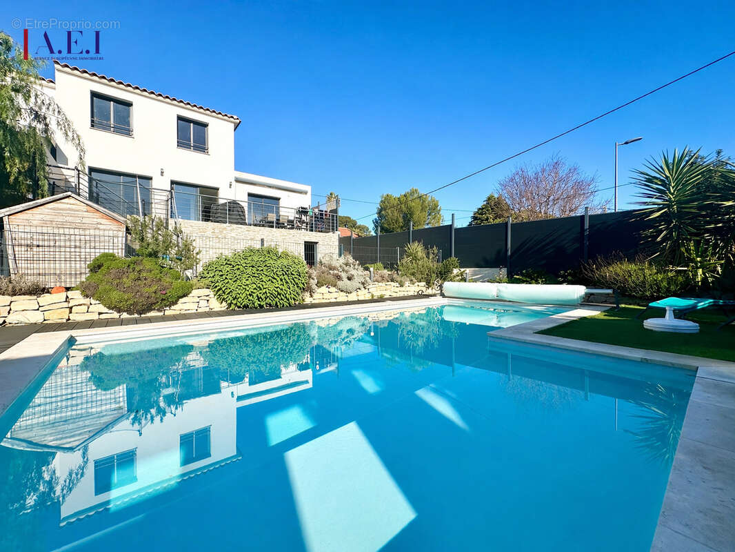 *Sanary - Maison récente avec piscine - photo 5