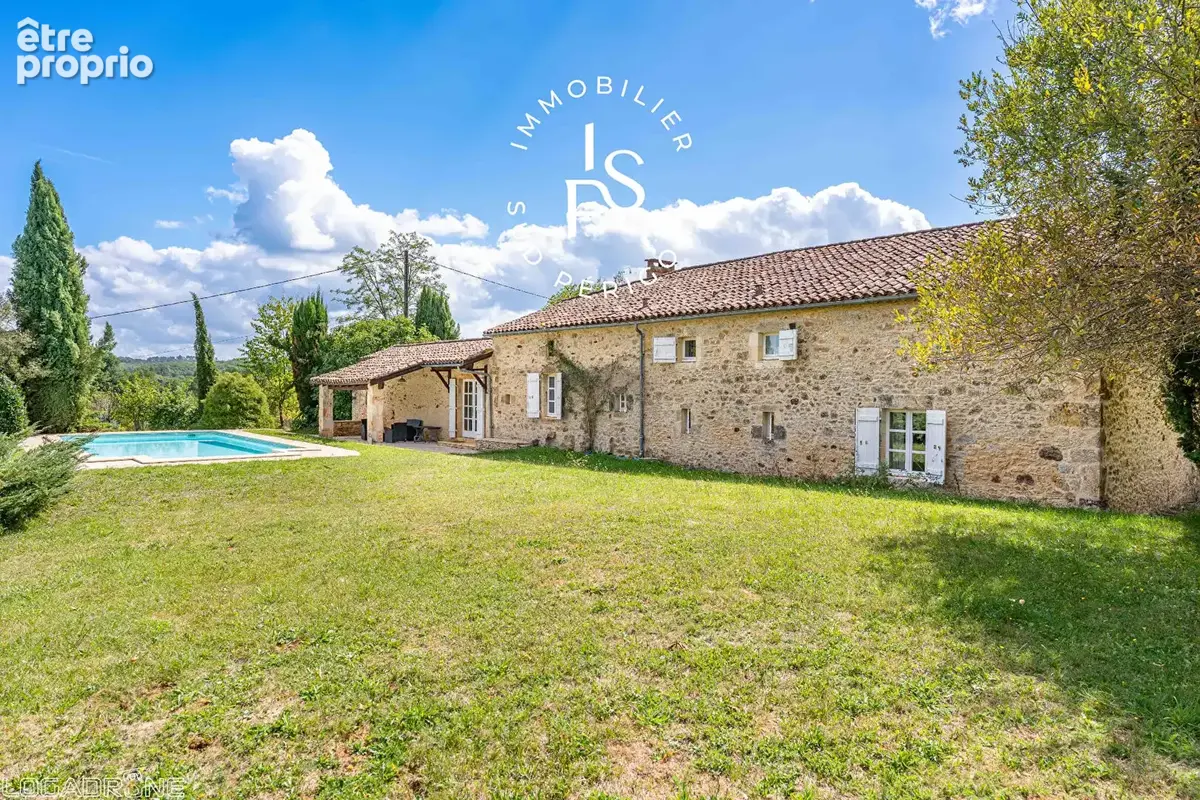 Maison en pierre avec piscine et dépendances - Lacapelle Biron - photo 17