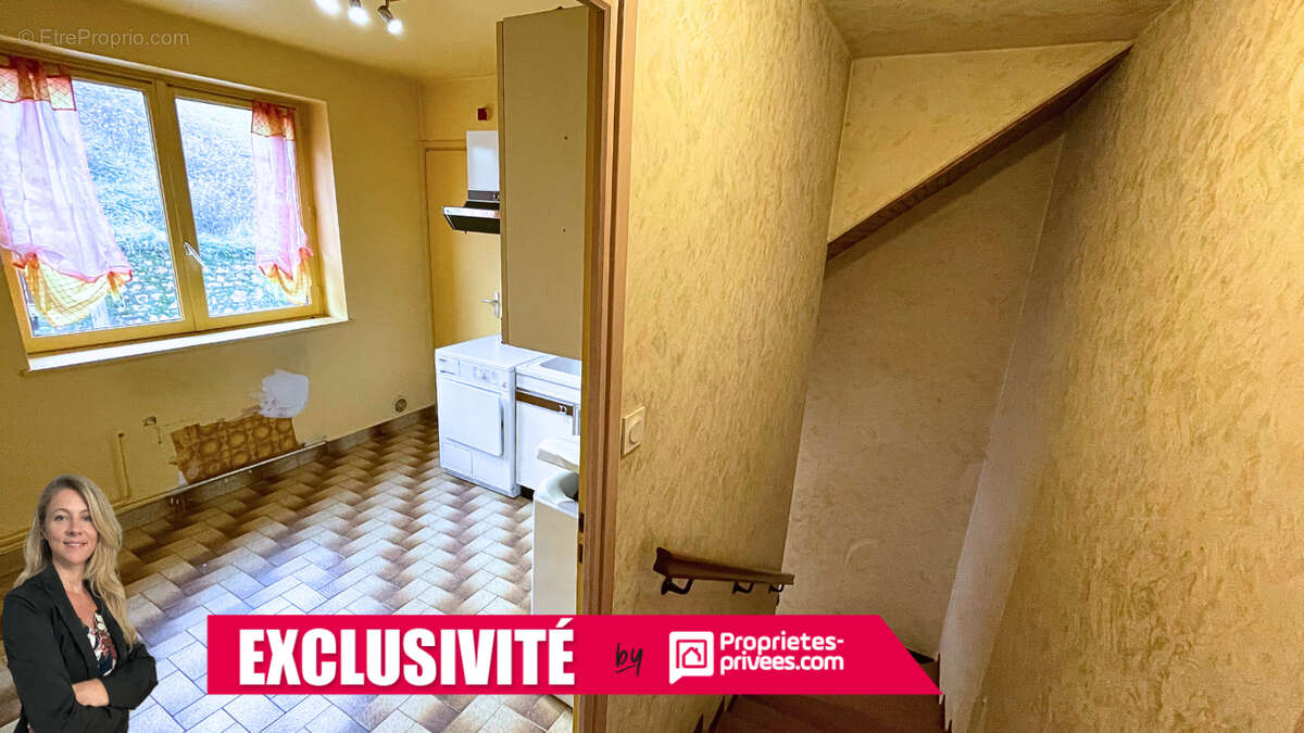 Maison à COURS-LA-VILLE