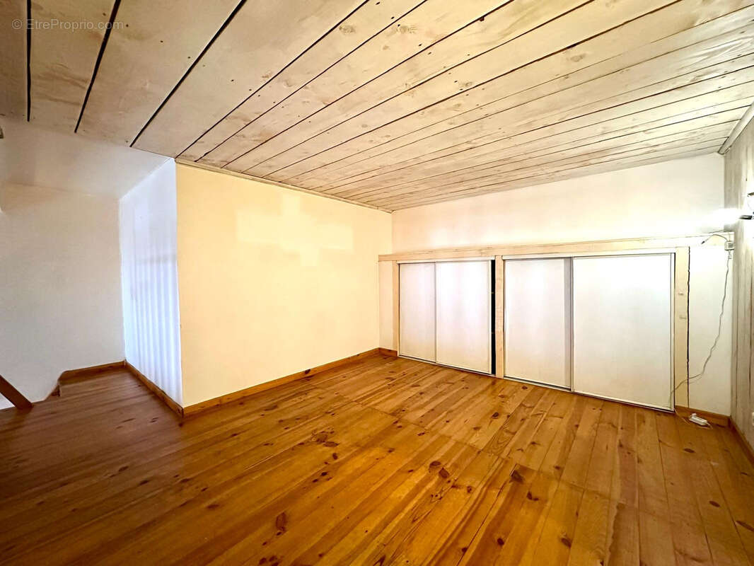 Appartement à MARSEILLE-7E