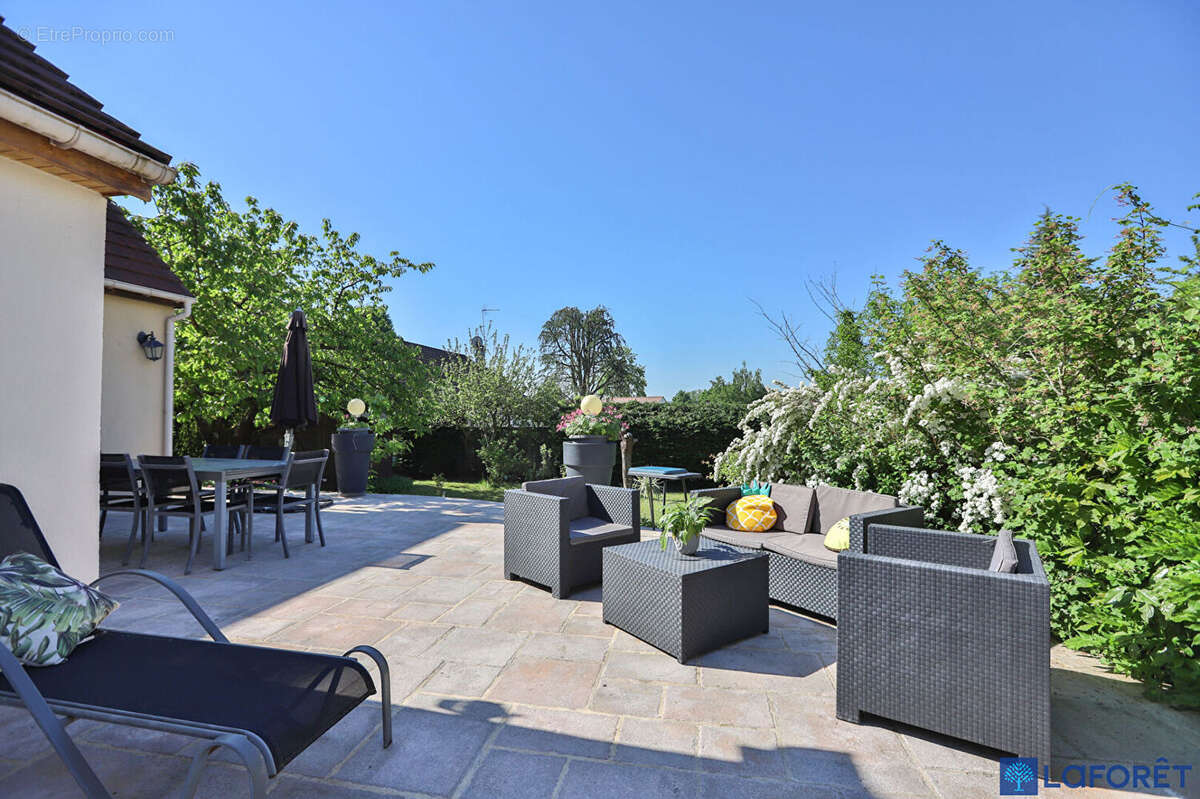 Maison à VILLIERS-SAINT-FREDERIC