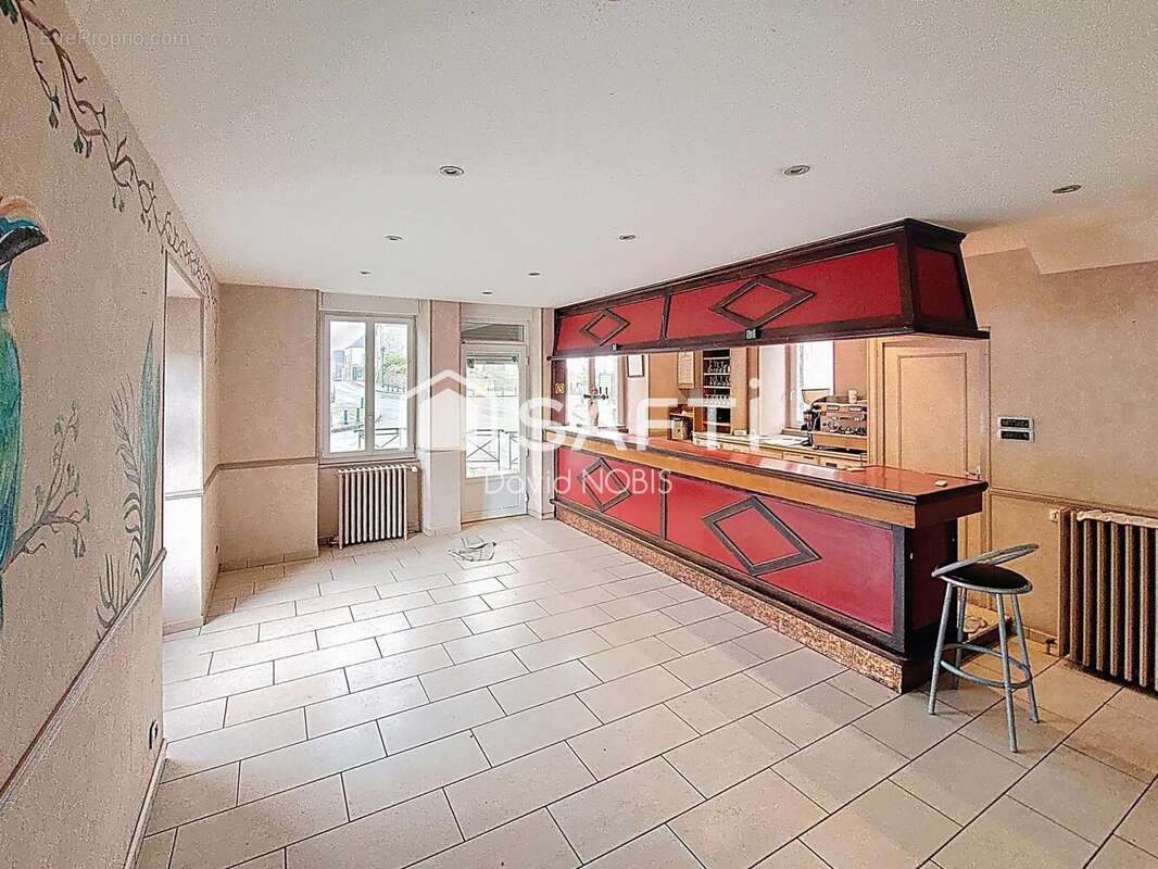 Photo 2 - Commerce à CHATILLON-SUR-COLMONT