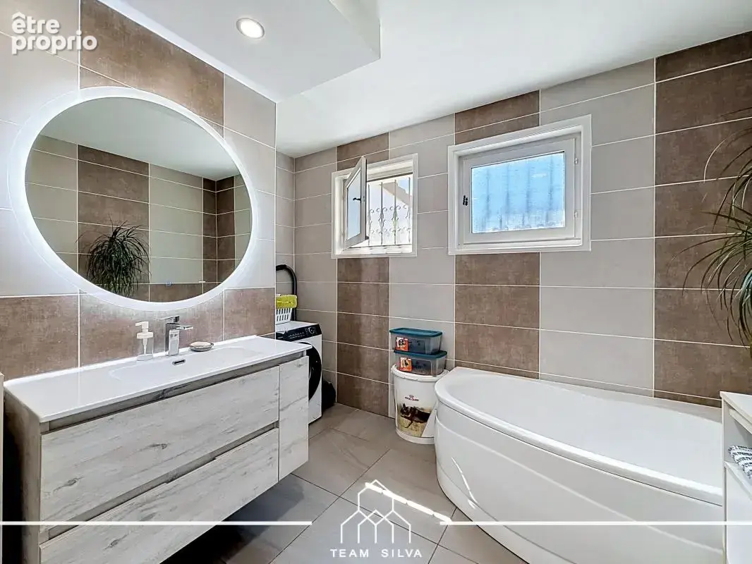 Maison 125 m² à Ternay  - photo 8