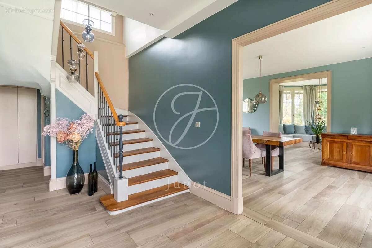 Maison à LE VESINET