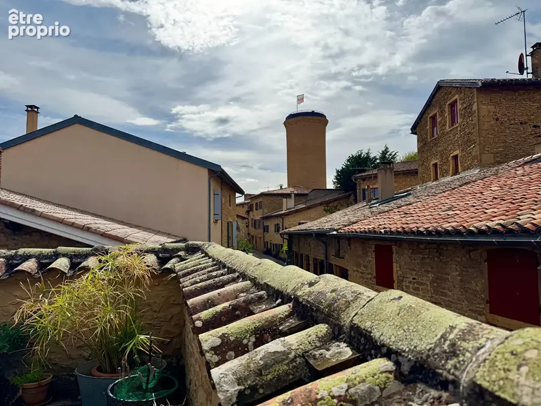 OINGT - Maison de village de 178 m² habitables - 3 chambres, 1 terrasse, cave à vin - photo 10