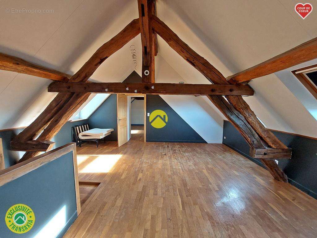 Maison à MOULINS-EN-TONNERROIS