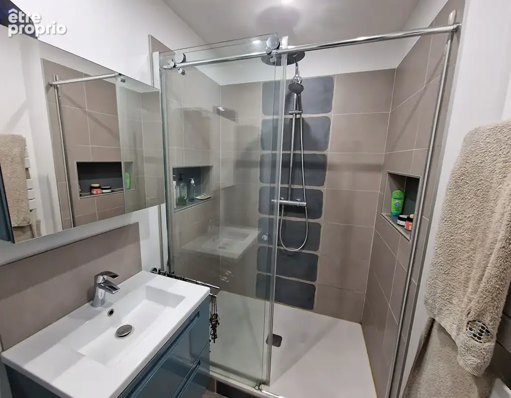 Monplaisir - appartement familial 220 m² - métro sans-soucis - photo 6