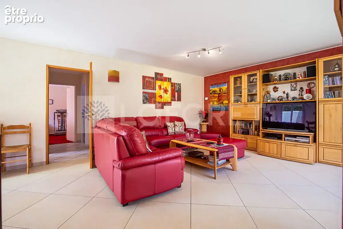 Agence immobiliere laforet - "musa" - annecy / vieugy - appartement t3 de 96,18m² - terrasse - jardins - garage - place de stati - photo 4