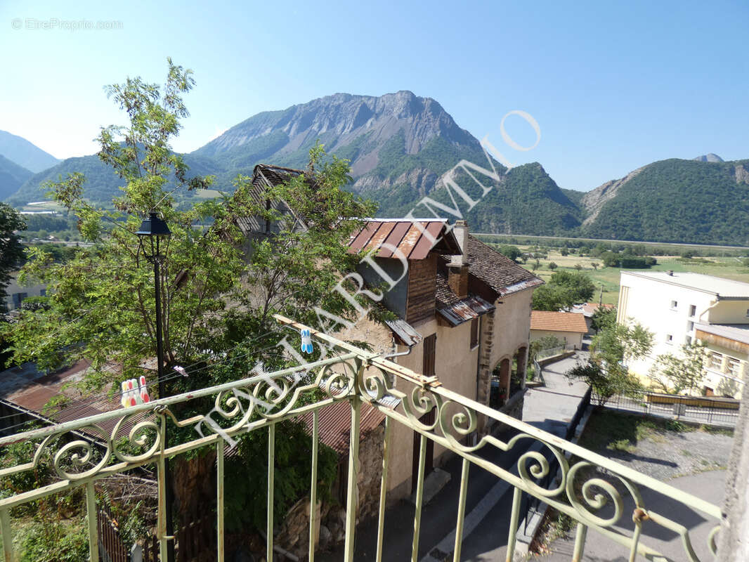 Maison T3 avec terrasse, cave, combles aménageables - photo 7