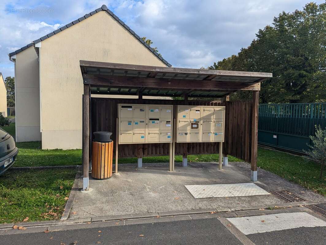 Appartement à SAINT-FARGEAU-PONTHIERRY