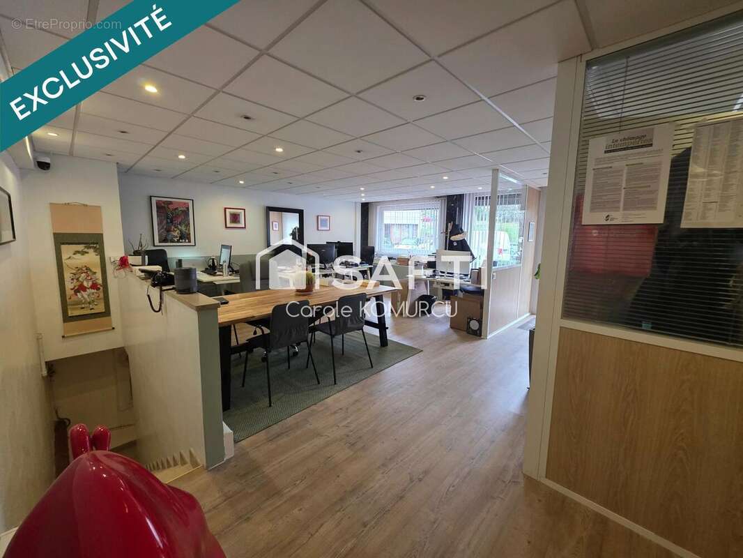 Photo 3 - Commerce à LA CELLE-SAINT-CLOUD