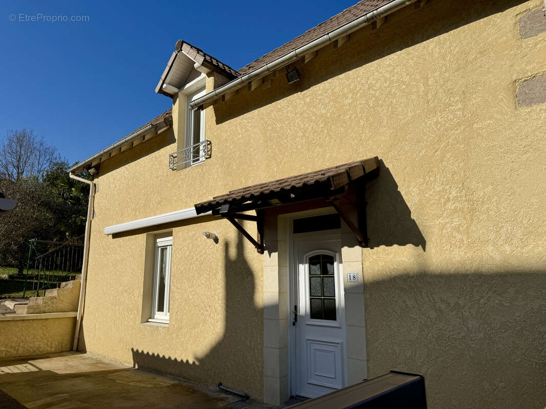 Maison à OBJAT