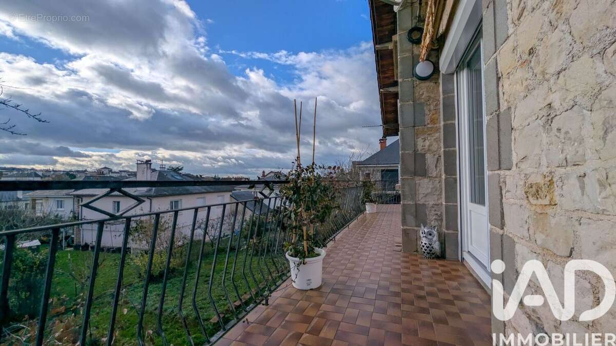 Photo 5 - Maison à ONET-LE-CHATEAU