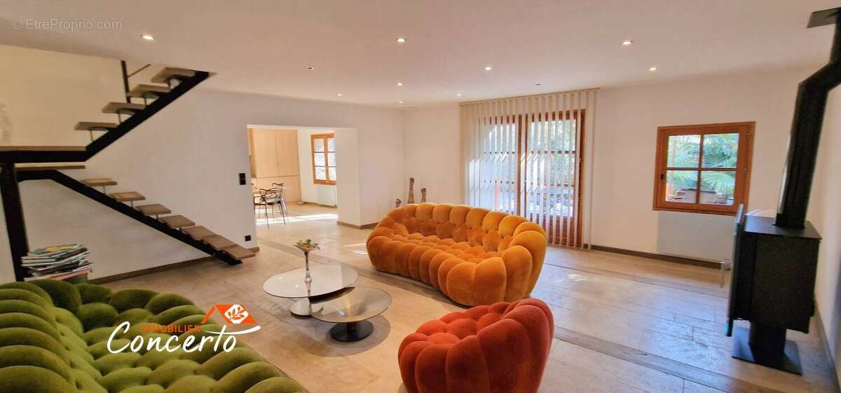 Autre à SAINT-RAPHAEL