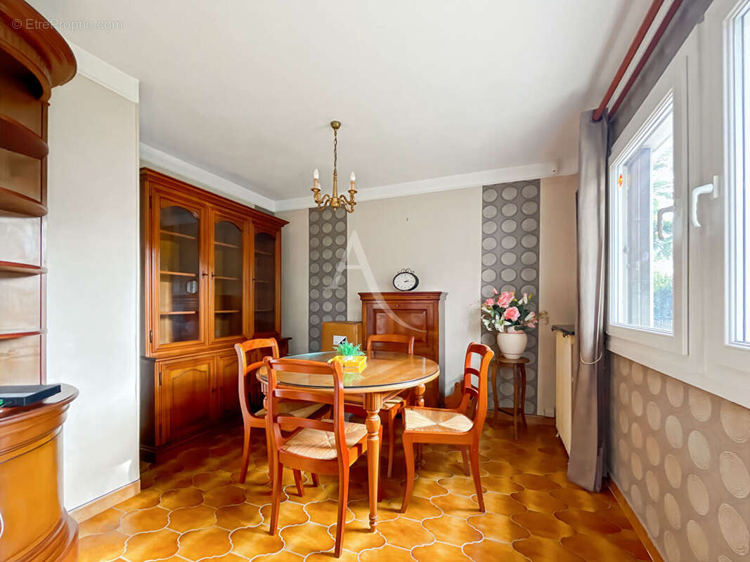 Maison à AUVERS-SUR-OISE