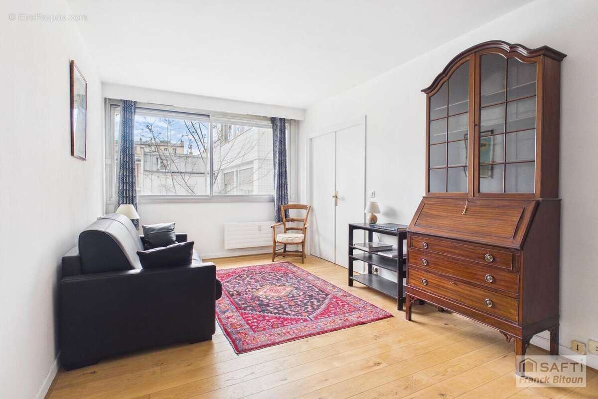 Photo 2 - Appartement à LEVALLOIS-PERRET