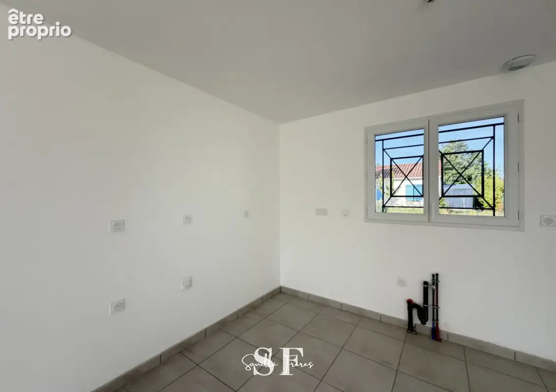 Moirax - villa neuve de plain-pied avec terrain autour - photo 9